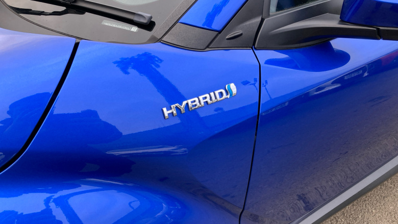 Toyota C-HR 1.8 Hybrid Design 5dr CVT Hybrid Hatchback